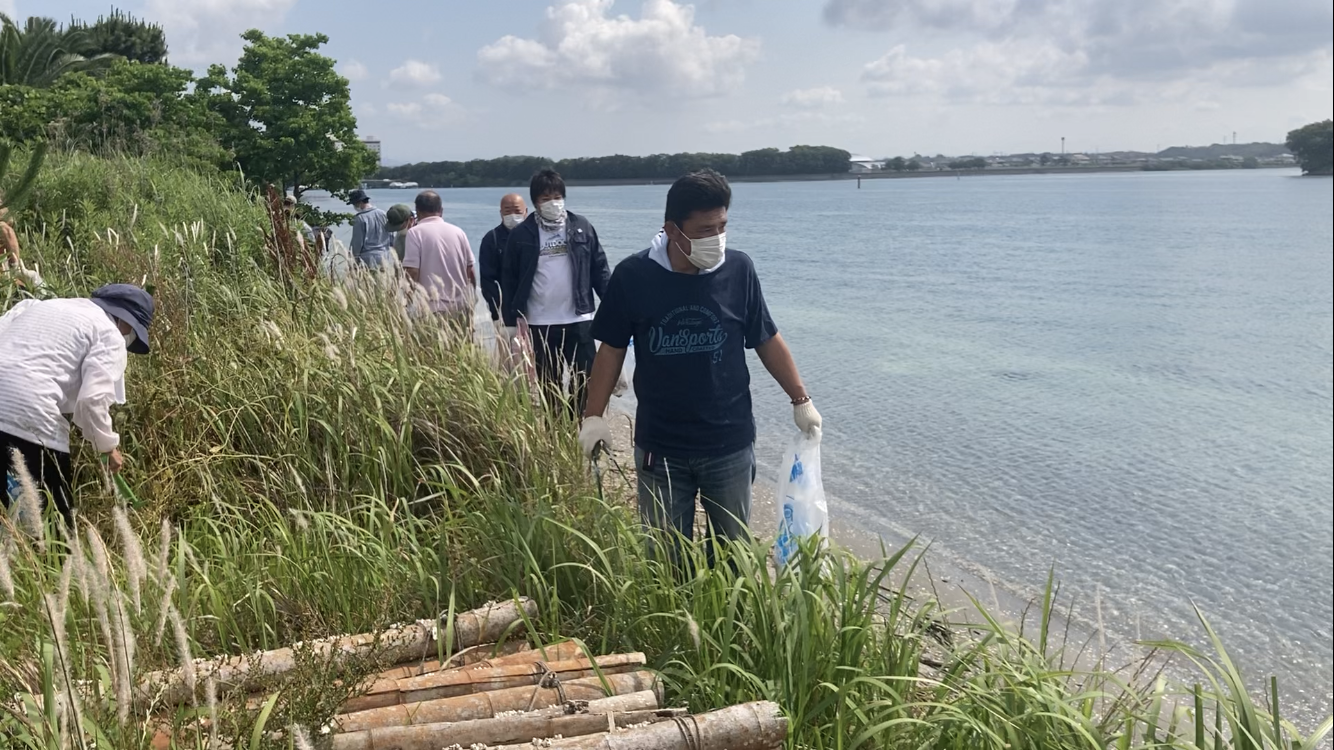 浜名湖クリーン作戦の様子