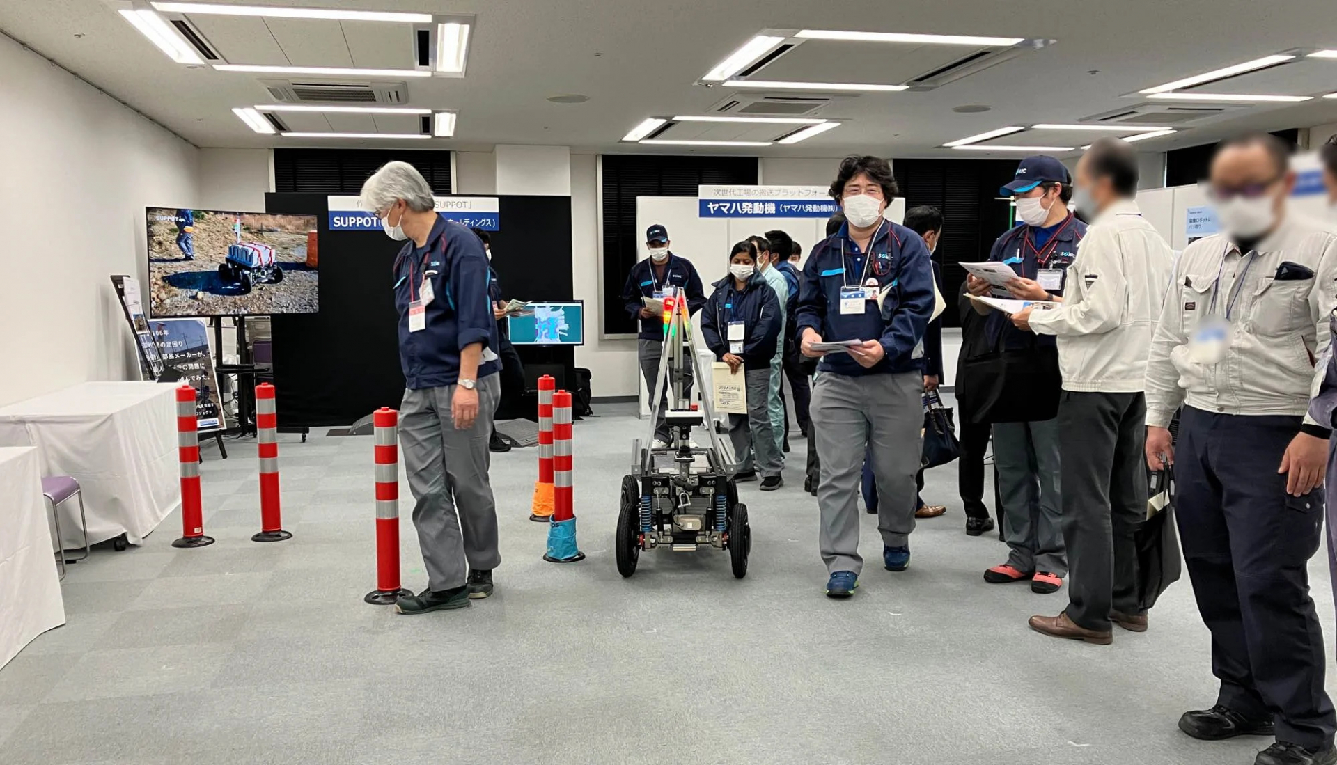 ハマロボ展の様子