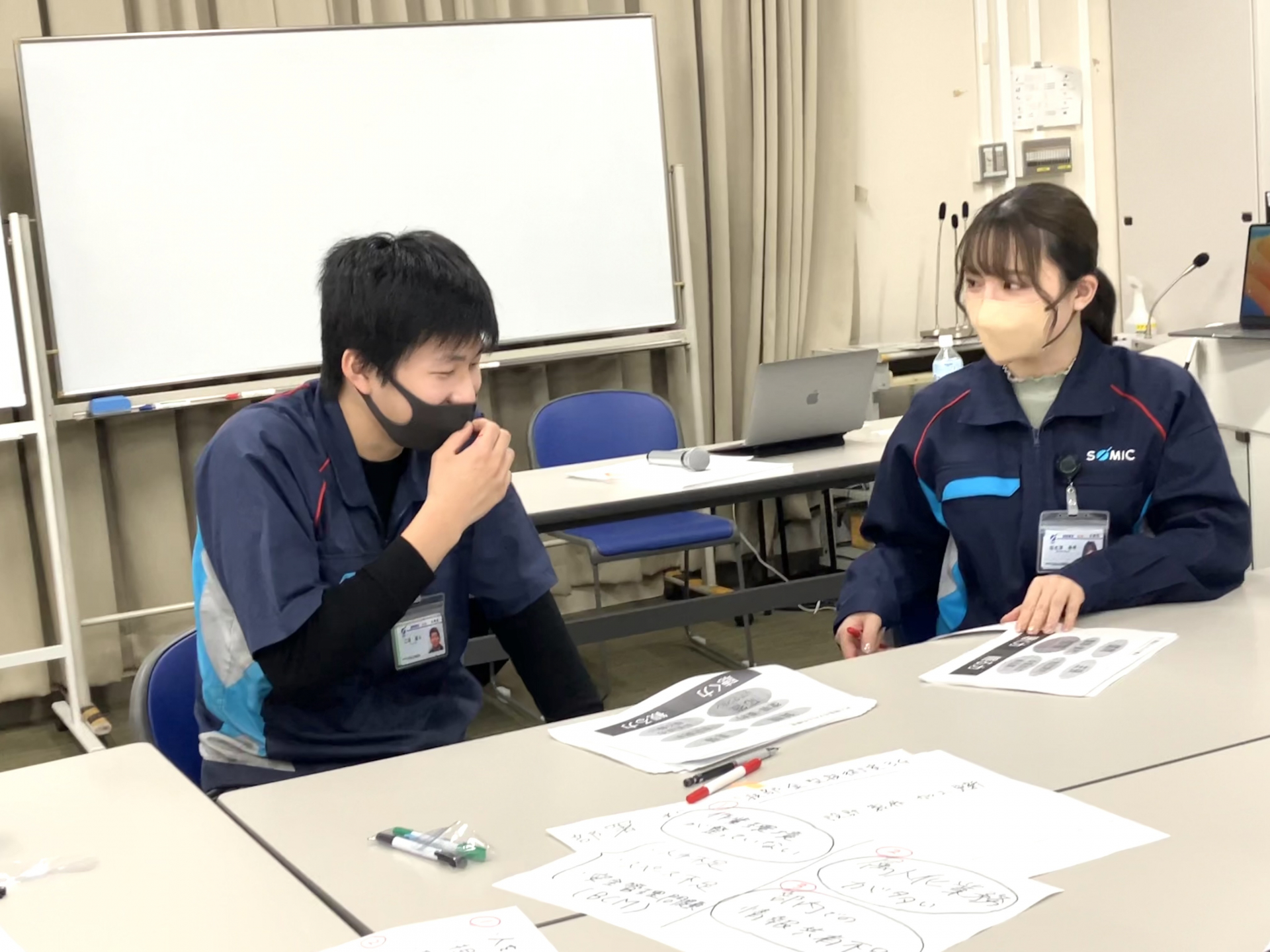 新入社員特別研修「ひらく」の様子