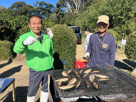 みかん狩りでの炊き出しの様子