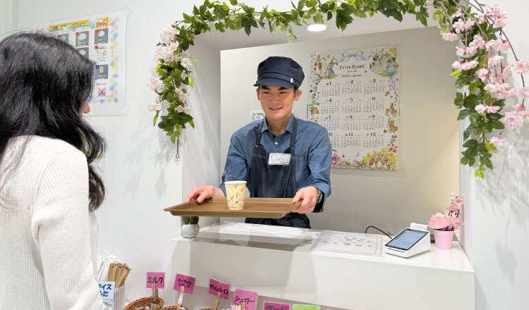 One Caféの接客風景