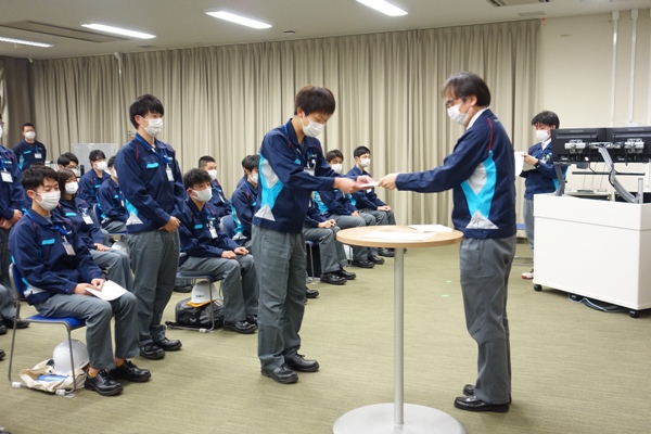 新入社員の辞令交付式を行いました