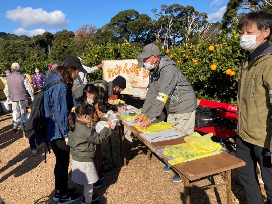 ソミック農園でみかん狩り