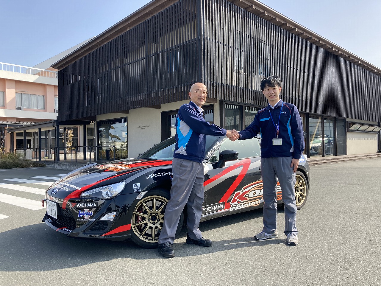 K‐oneレーシングチームとパートナーシップ契約を結びました