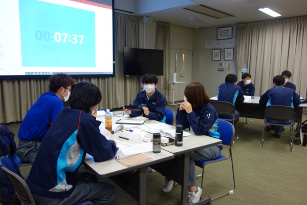 入社2年目社員のキャリア研修を行いました